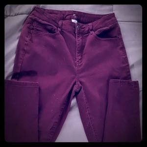 Maroon stretchy jeggings jeans